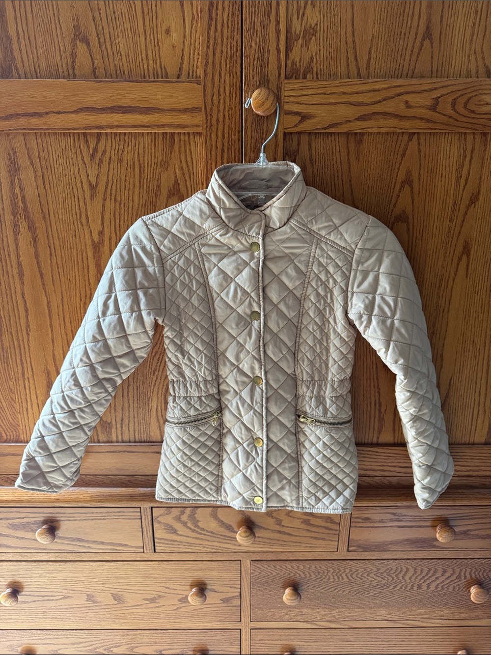 ME JANE TAN QUILTED JACKET, GIRLS SZ 8, SNAP UP W/FRONT ZIP POCKETS.
